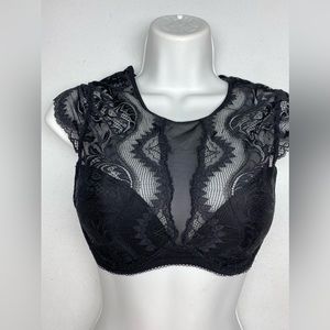 LVR BLK Lace Collared with cap sleeve, XS. *P1077